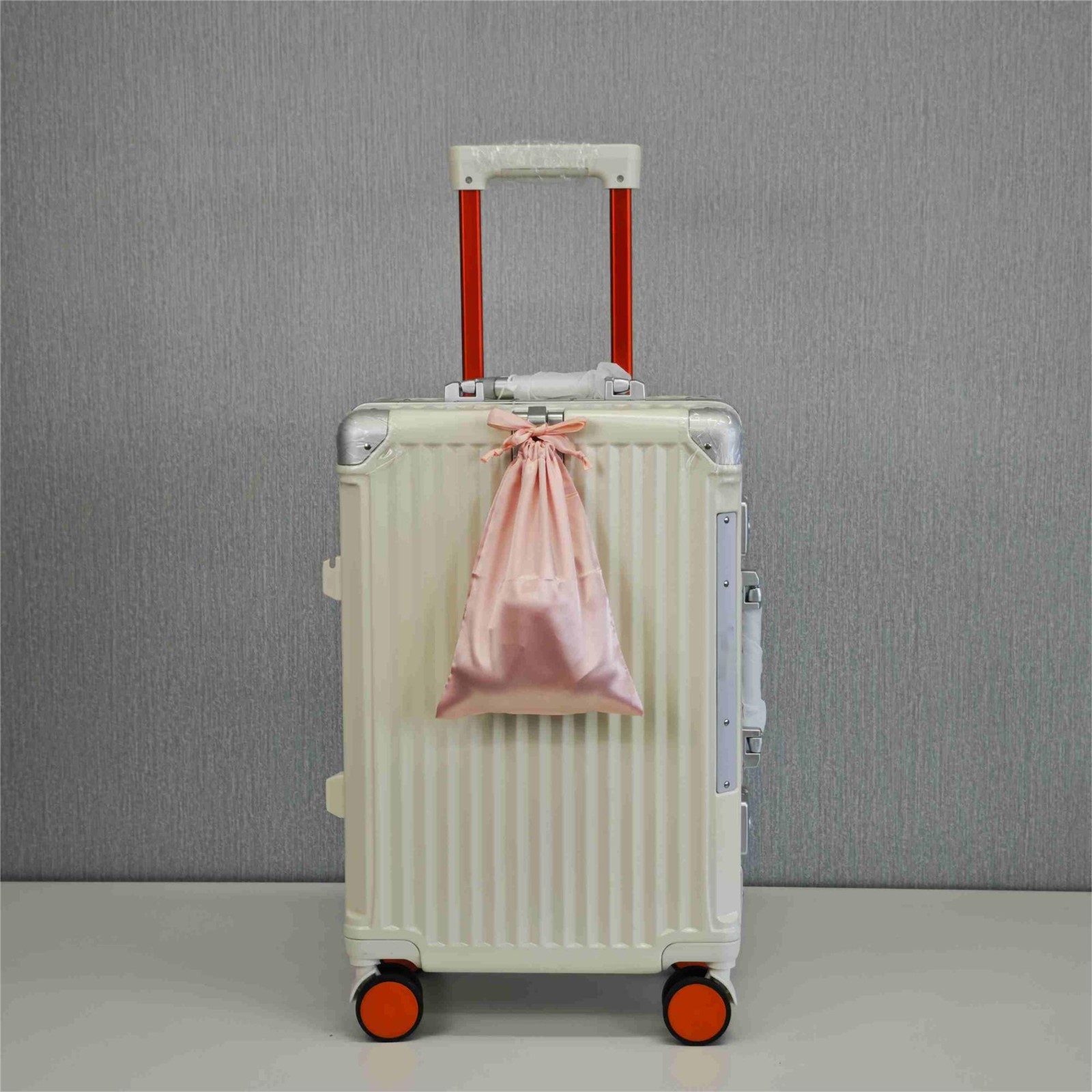 24 Inch Hardside Luggage 1 24 Inch Hardside Luggage 1